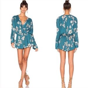 Free People Tuscan Dreams Teal
Floral Print Tunic size medium